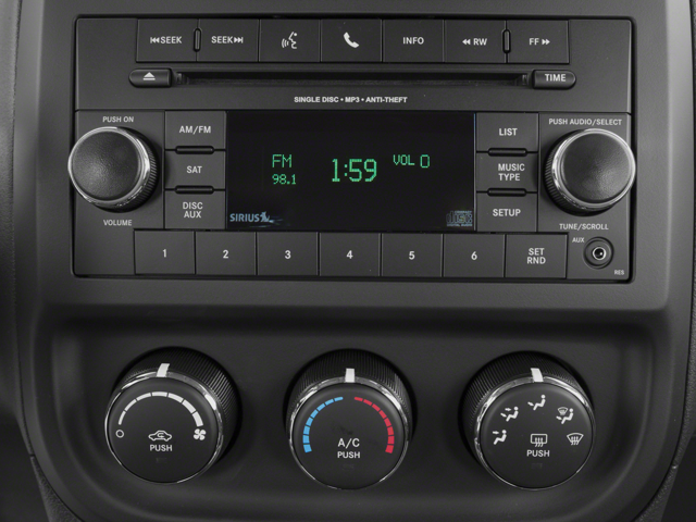 radio display of jeep patriot