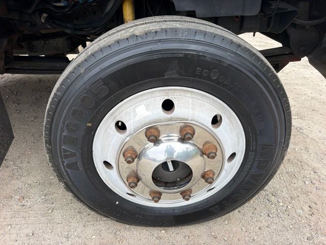 2009 GMC C5500 Ramp truck