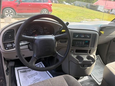 2005 GMC Safari Base