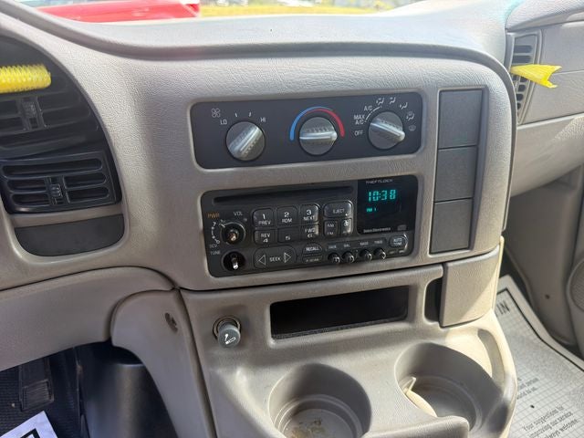 2005 GMC Safari Base