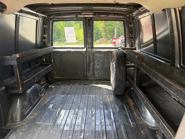 2005 GMC Safari Base