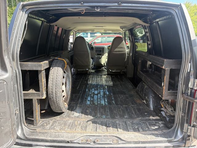 2005 GMC Safari Base