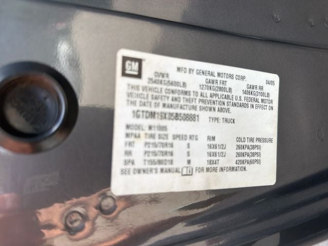 2005 GMC Safari Base