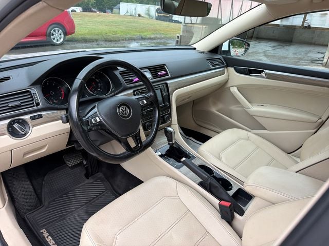 2017 Volkswagen Passat 1.8T SE w/Technology