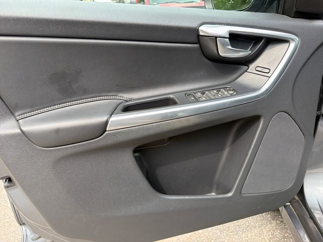 2016 Volvo XC60 T5 Premier