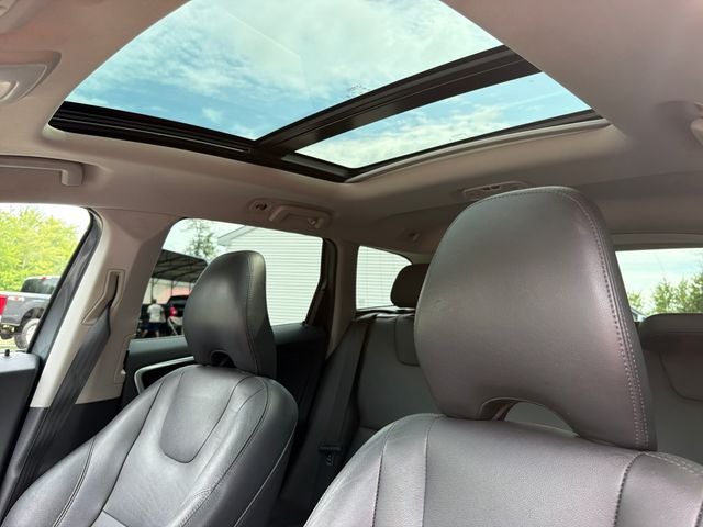 2016 Volvo XC60 T5 Premier
